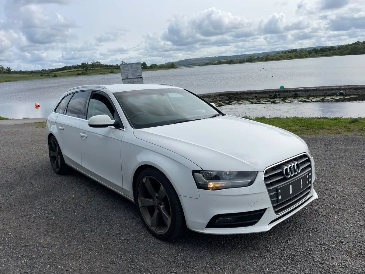 Audi a4 2.0 diesel estate 2013 in white - Image 1