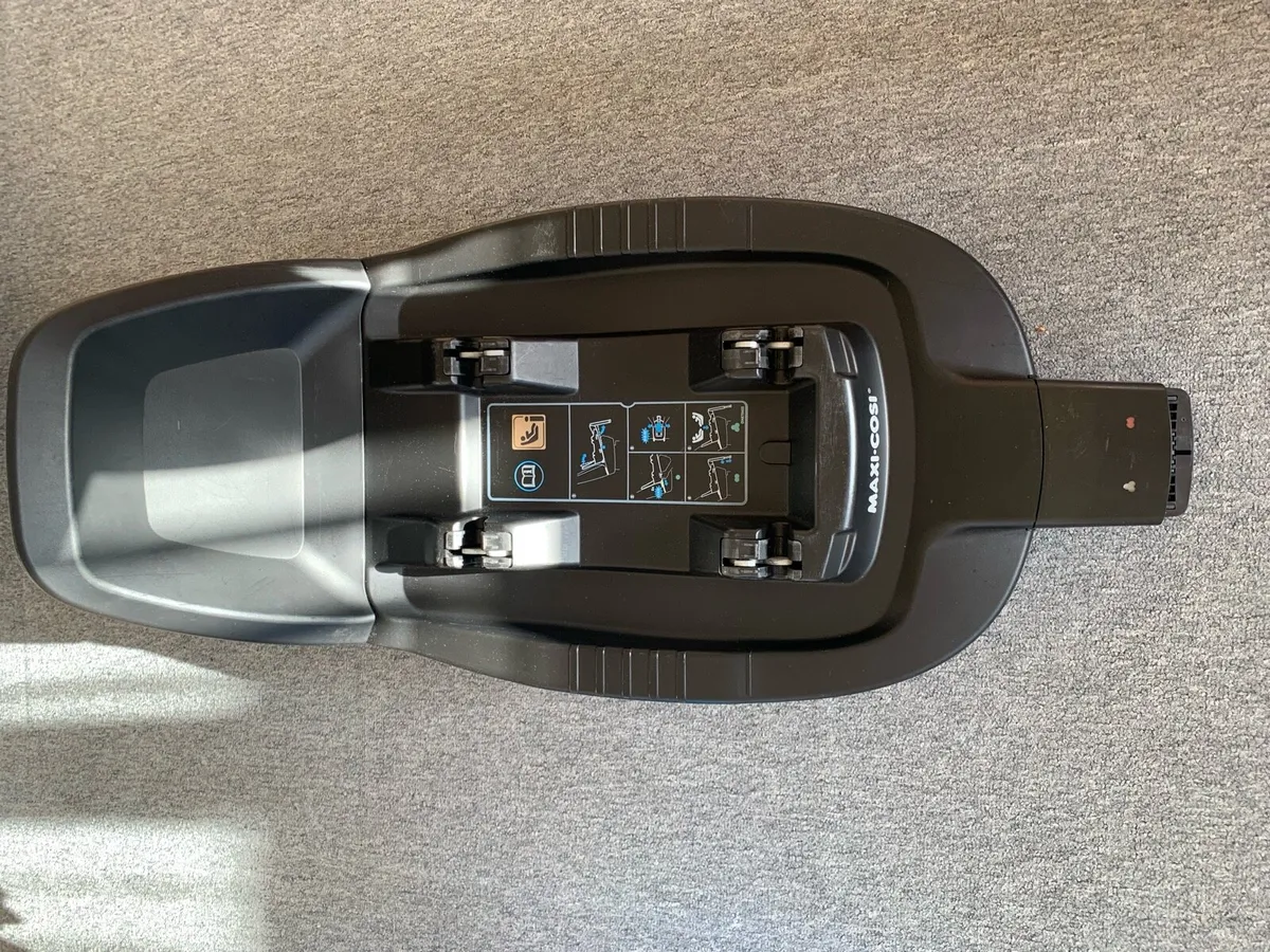 Maxi cosi car seat - Image 3
