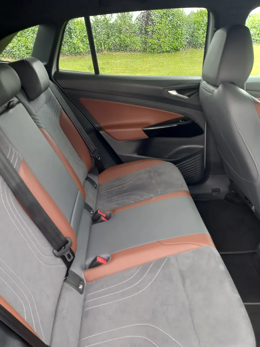 2021 Volkswagen ID.4 Electric Automatic - Image 2