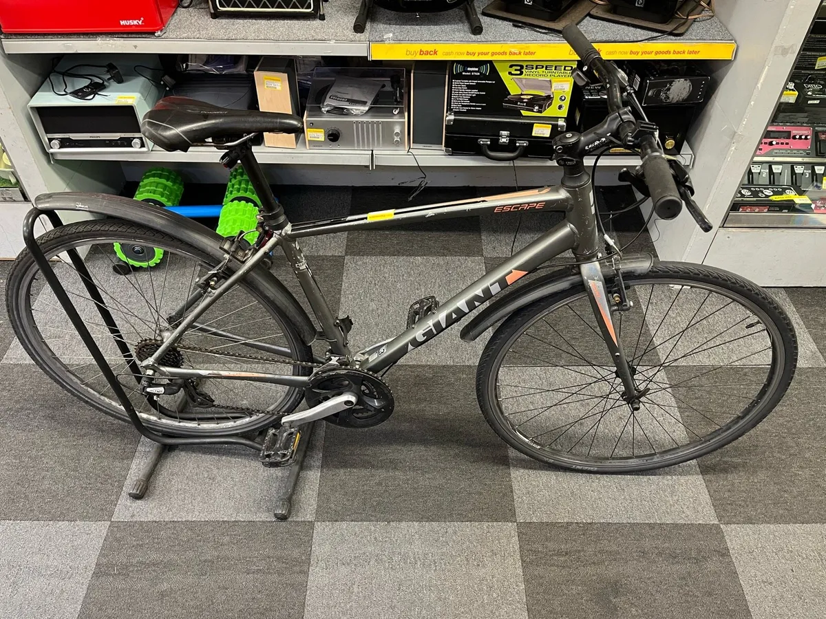 Giant Escape 3 Bike - Image 3