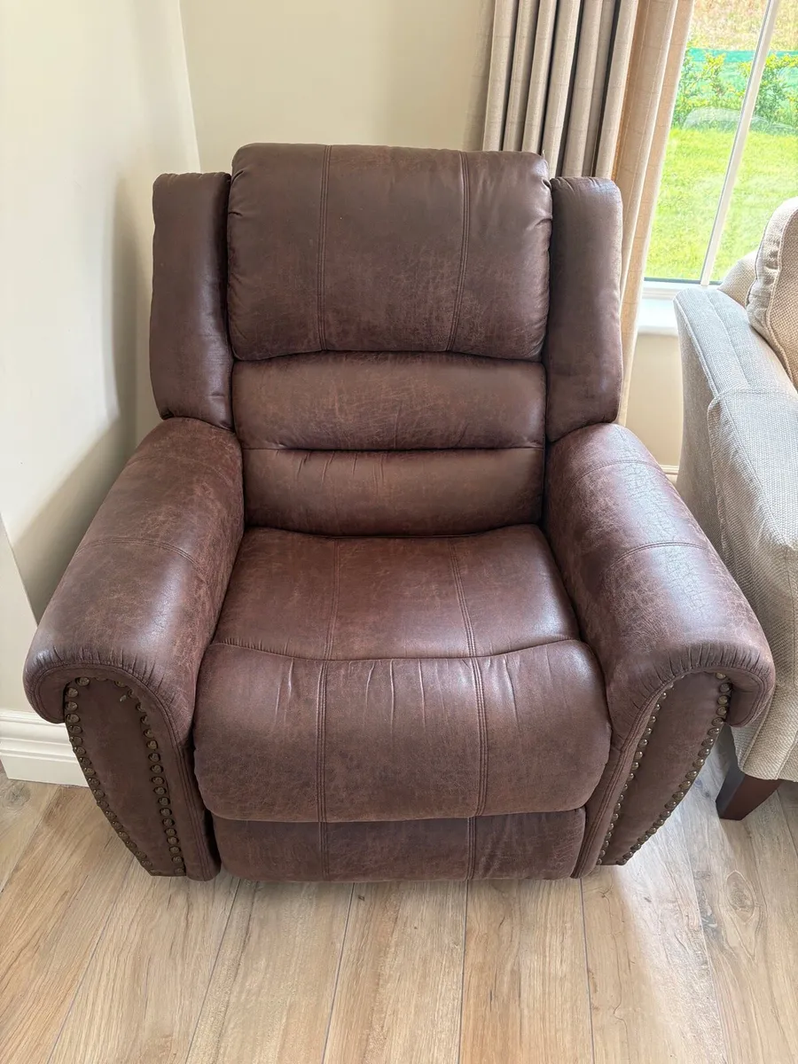 Rise and recline armchair - Image 1