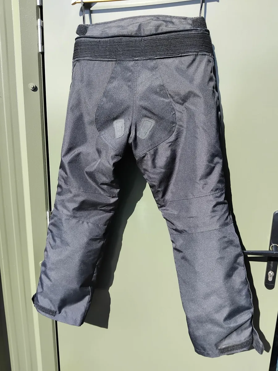 Ladies motorcycle gear - Image 2