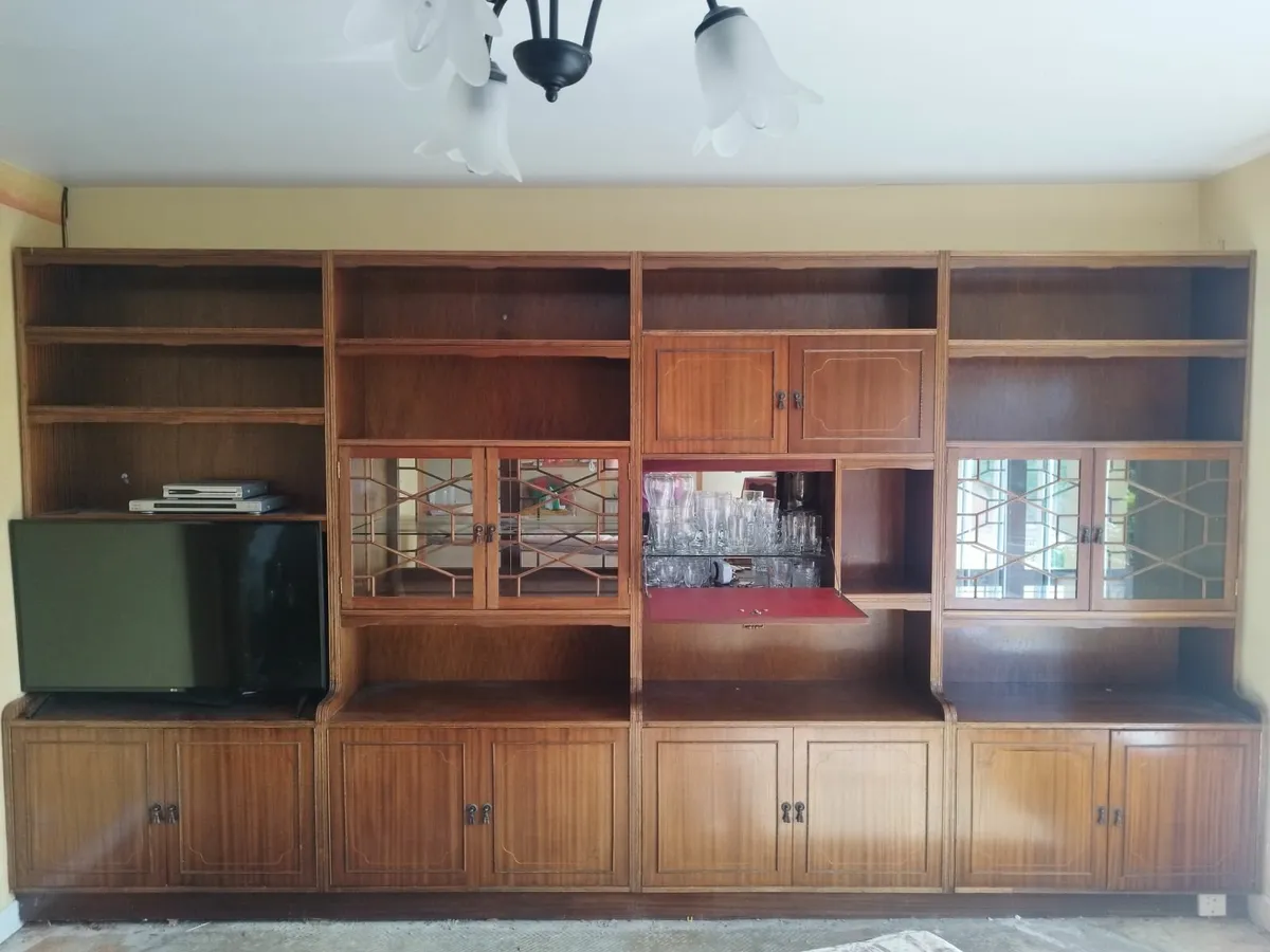 Sitting room units - Image 1