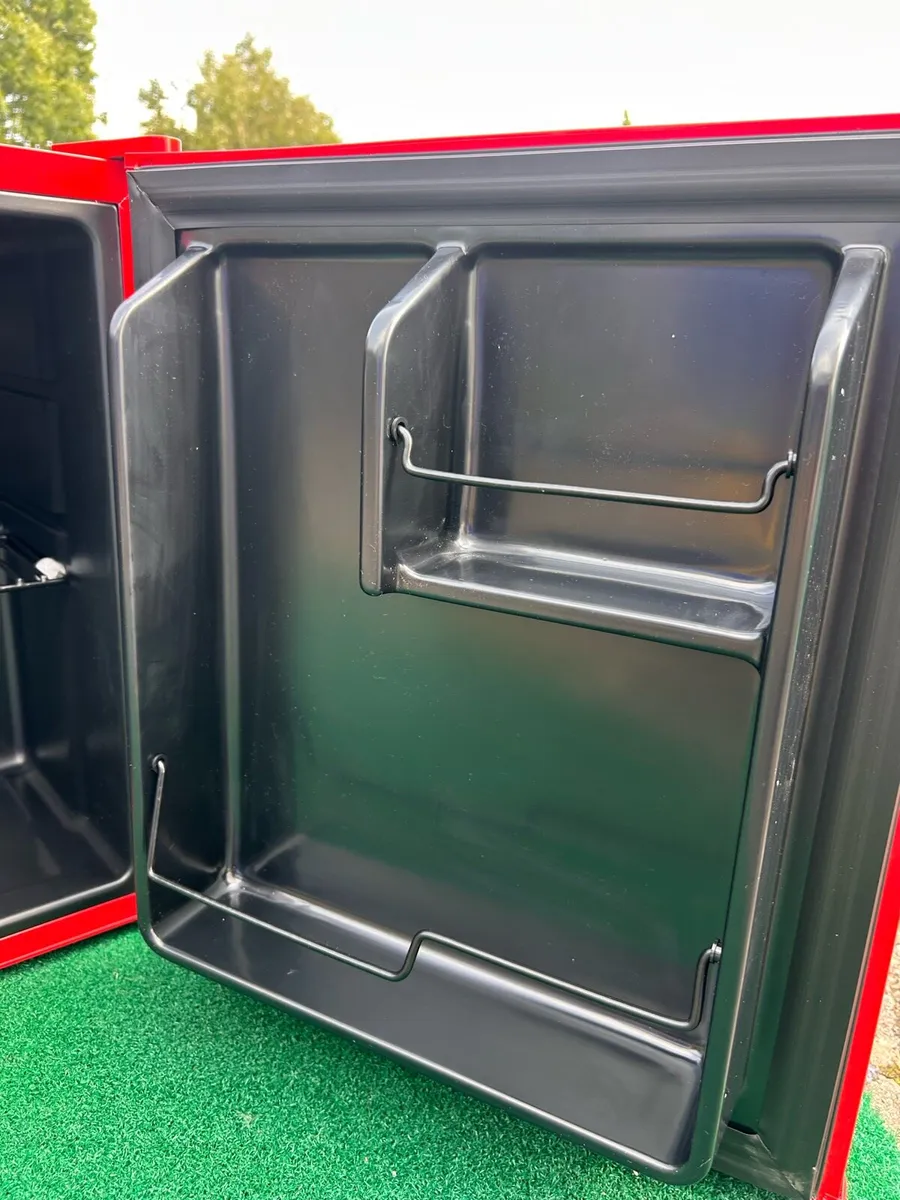 Mini Coca Cola fridge - Image 3
