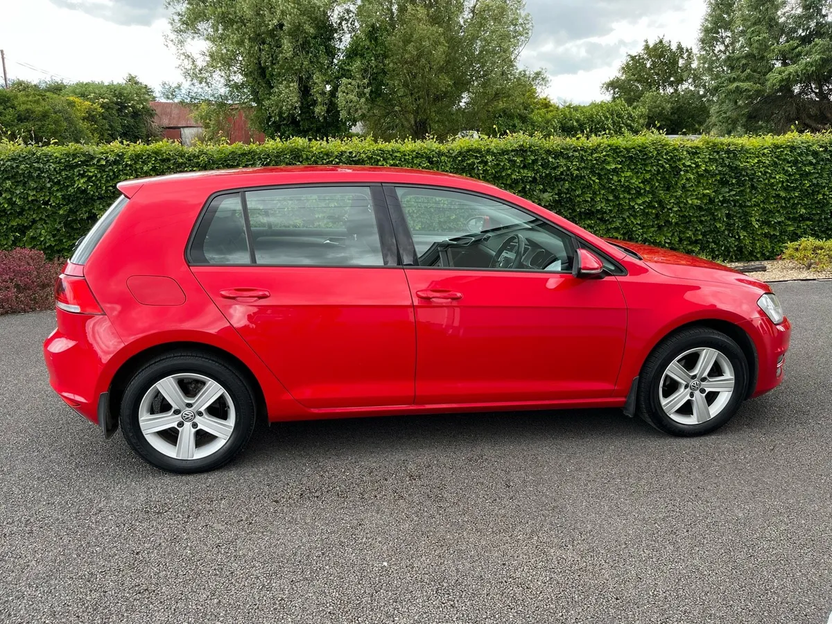 Volkswagen Golf 1.6 TDI Match 105PS - Image 2