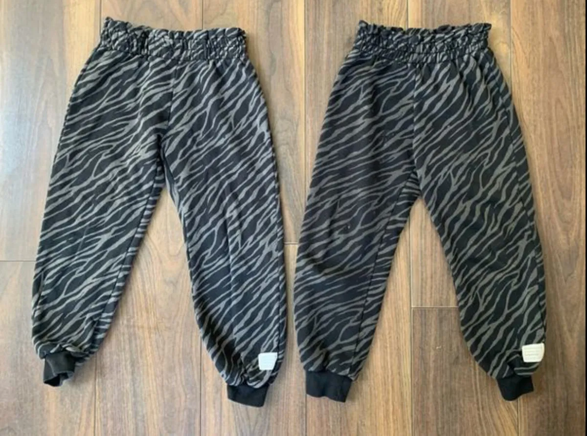 Girl’s Tracksuit Bottoms : 8yrs and 9yrs