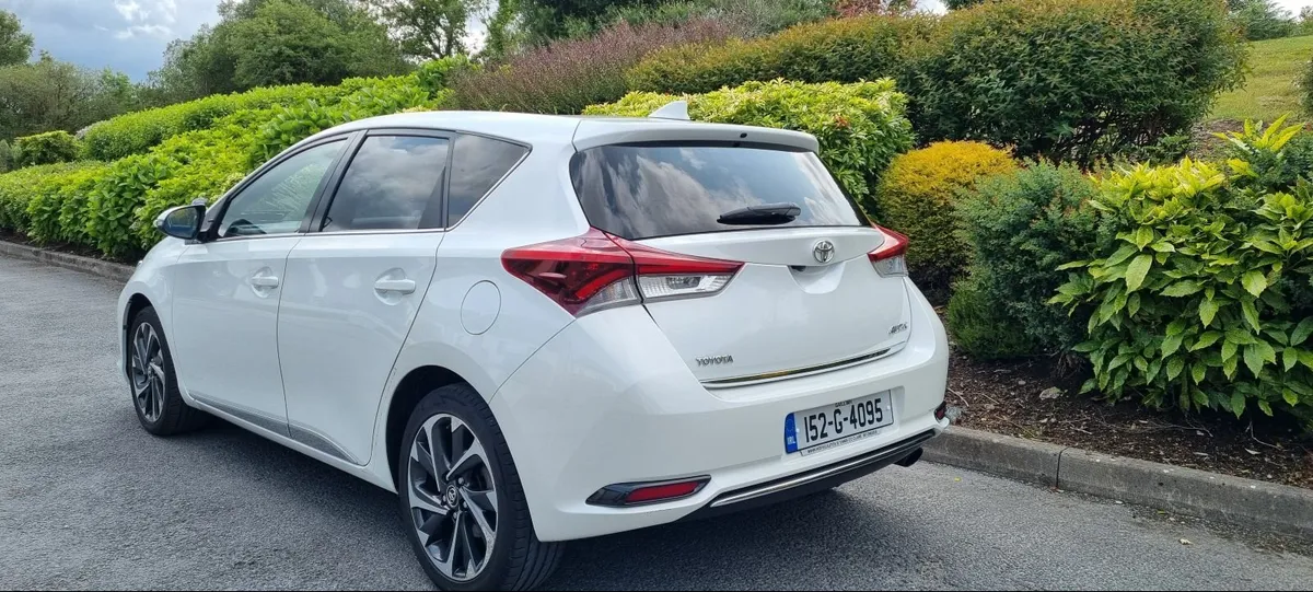 Toyota Auris High Spec NCT TAX - Image 4