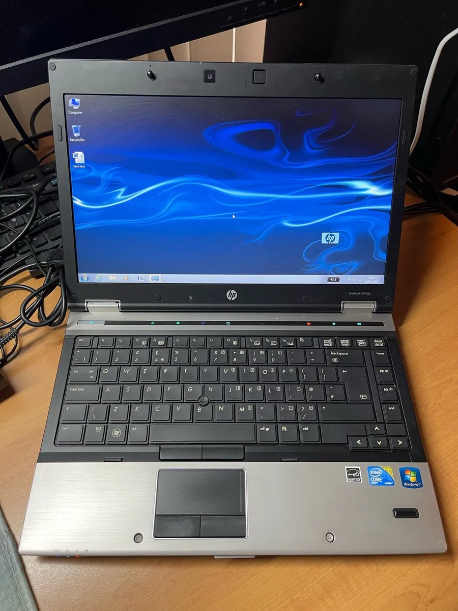 HP laptop - Image 1
