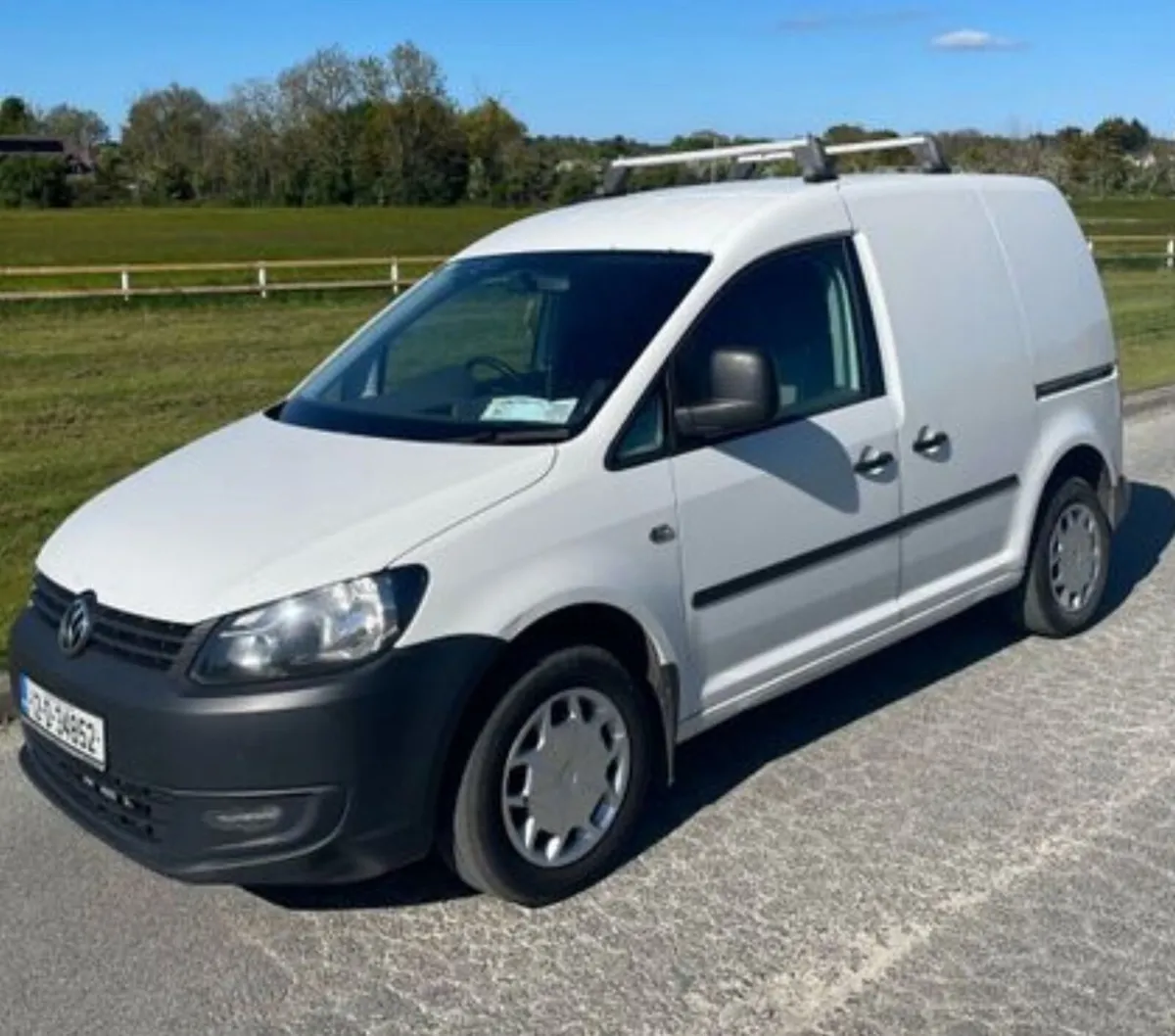 Volkswagen Caddy 2012 DOE 04/26 - Image 1