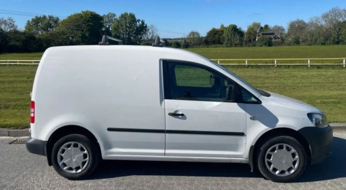 Volkswagen Caddy 2012 DOE 04/26 - Image 4