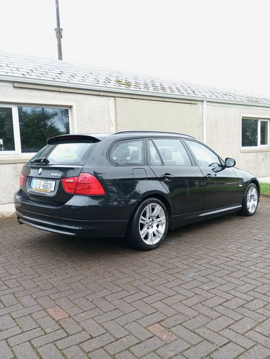 BMW 3-Series 2012 - Image 3