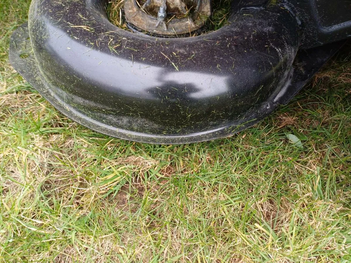 Stihl viking lawnmower - Image 4