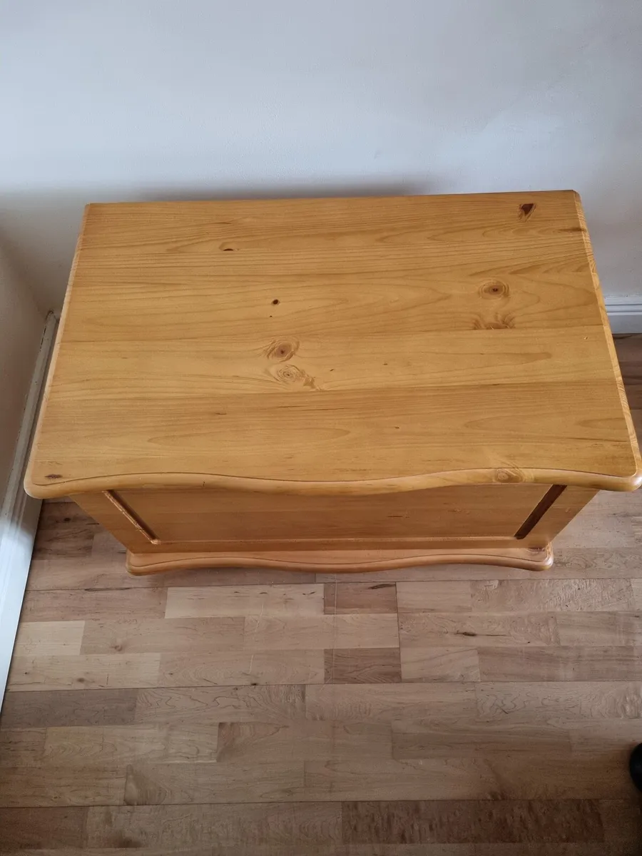 Pine blanket storage toy box chest - Image 3