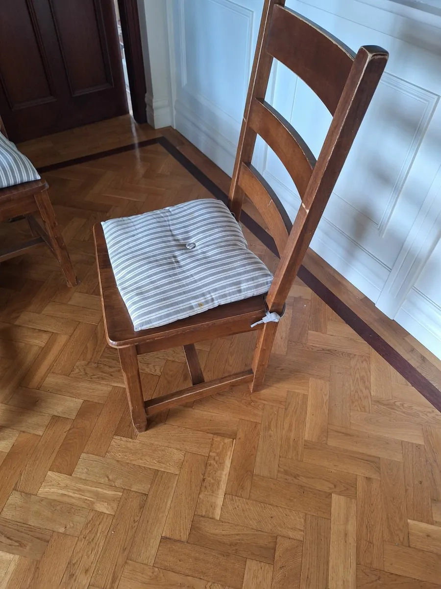 8 kitchen Chairs - Image 1