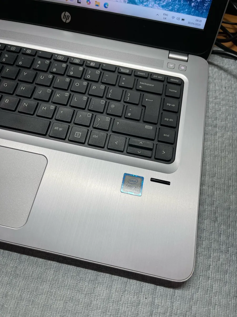 HP laptop win 11 - Image 2