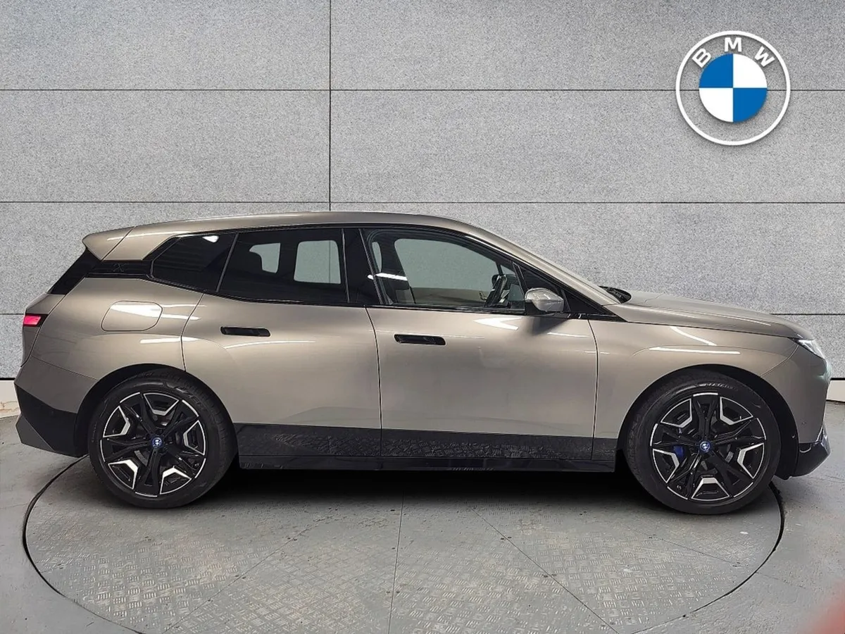 BMW IX Xdrive40 M Sport - Image 4