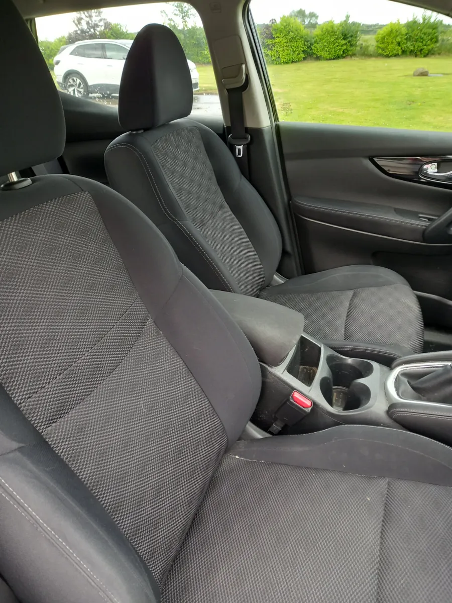 2016 Nissan Qashqai 1.2 Petrol - Image 3