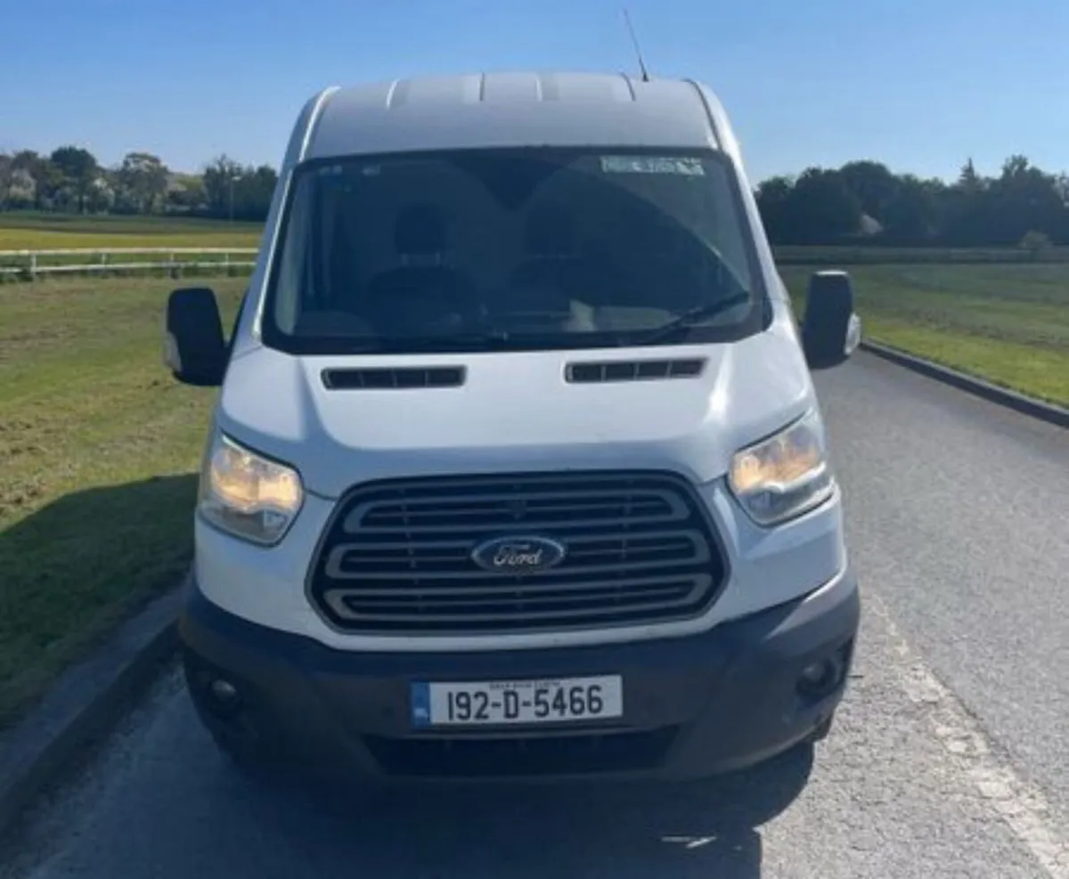 Ford Transit Trend 2019 - Image 2