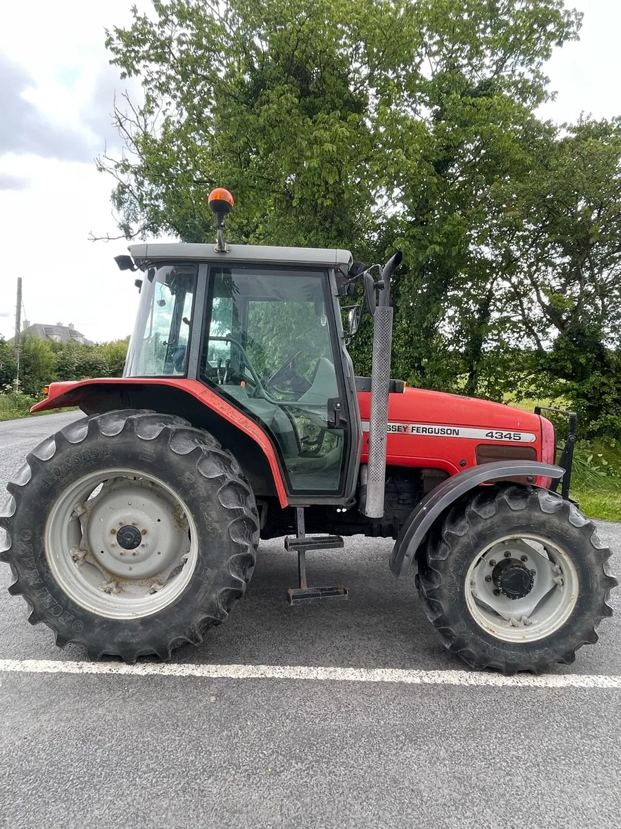 Massey Ferguson 4345 - Image 2