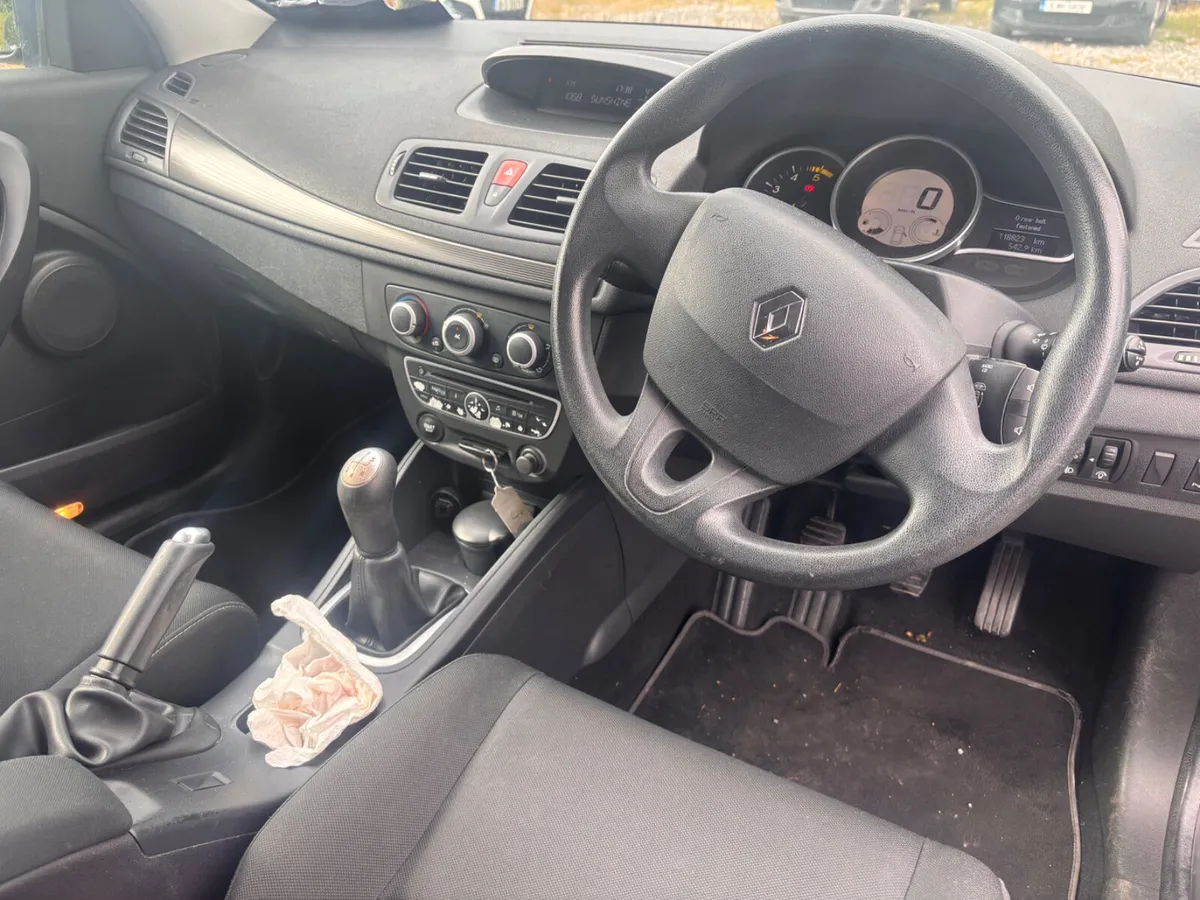 2010 Renault Megane 1.5DCI COUPE - Image 4