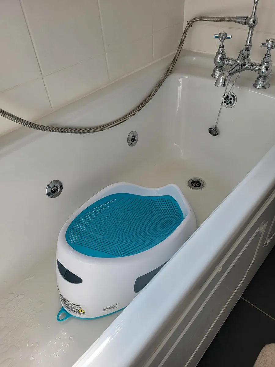 Baby bath  stand - two items - Image 2