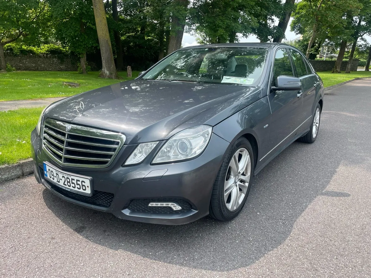 MERCEDES BENZ E250 AVANTGARDE NCT 03/26 - Image 1