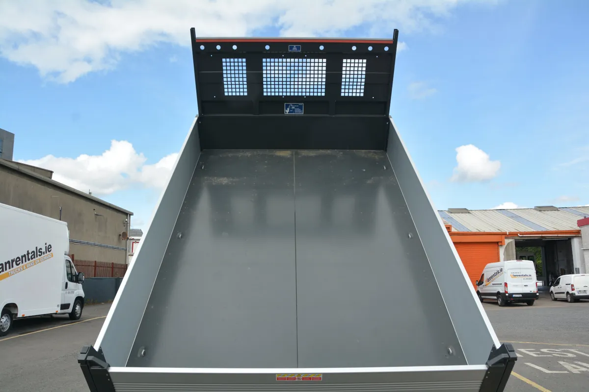 Canter twin wheel TIPPER HIRE 2-4 yrs + Service - Image 2