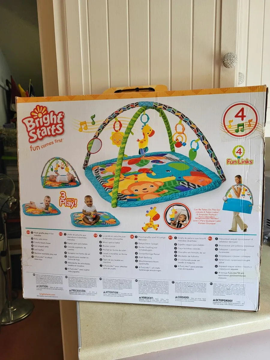 Baby activity mat with toys