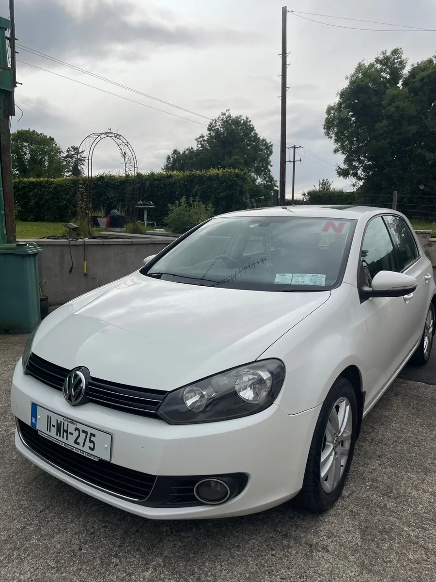 2011 Volkswagen Golf - Image 1