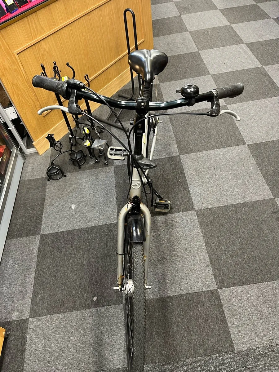 Giant Urban Bike - Image 2