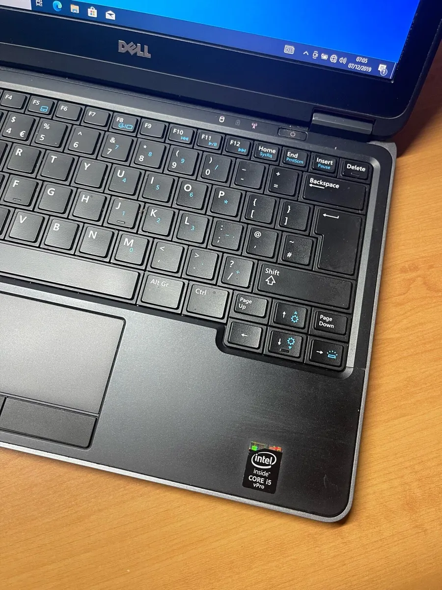 Dell laptop 16gb 256 win 10 - Image 2