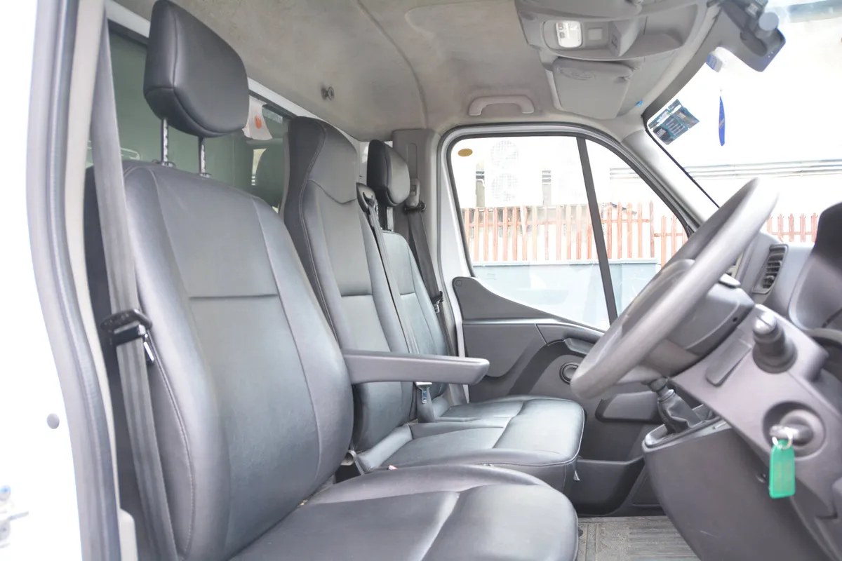 Opel Movano Twin Wheel Luton - ex Furniture store - Image 3