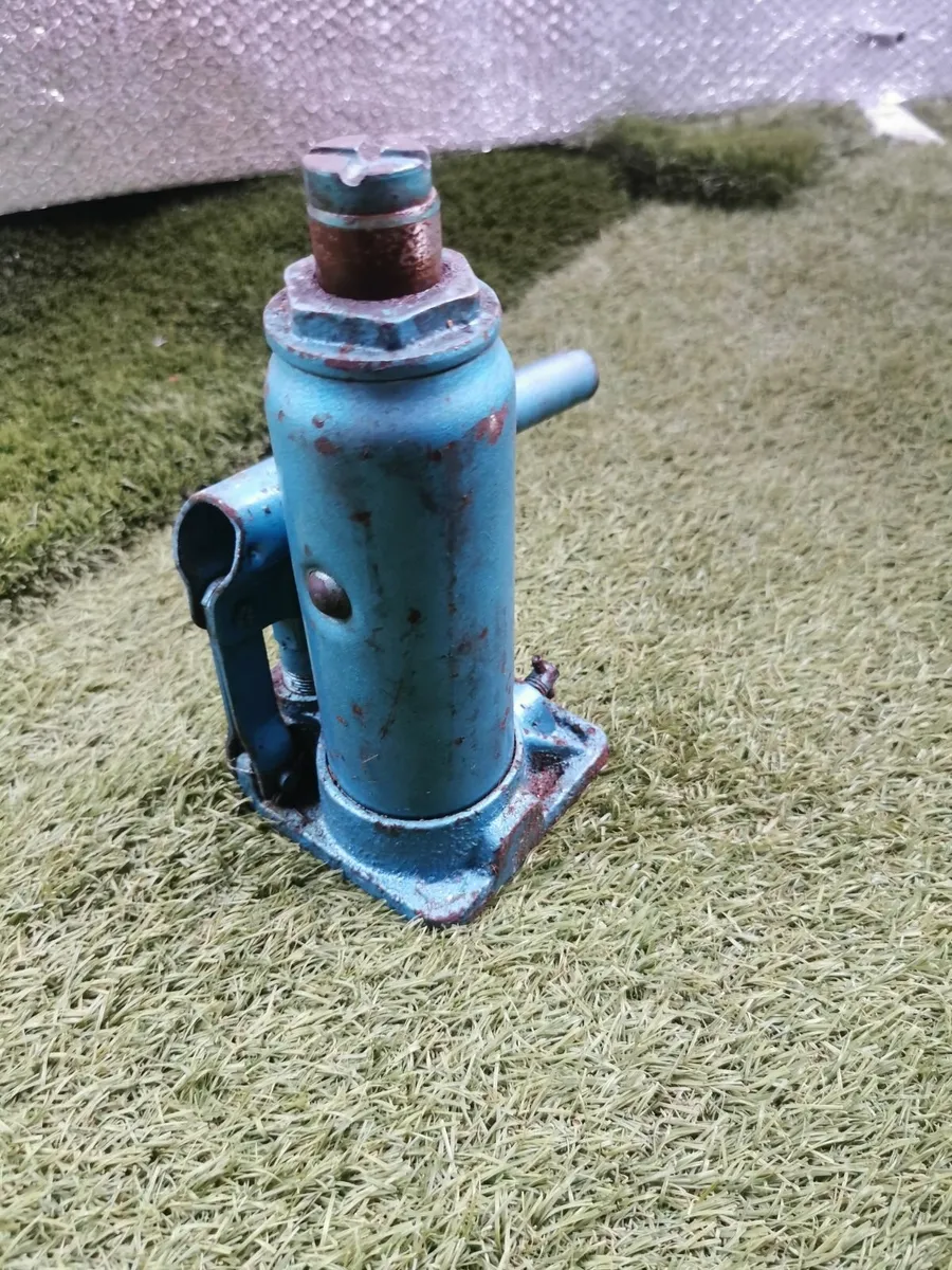 Hydraulic 3tonne Bottle Jack Germany - Image 4