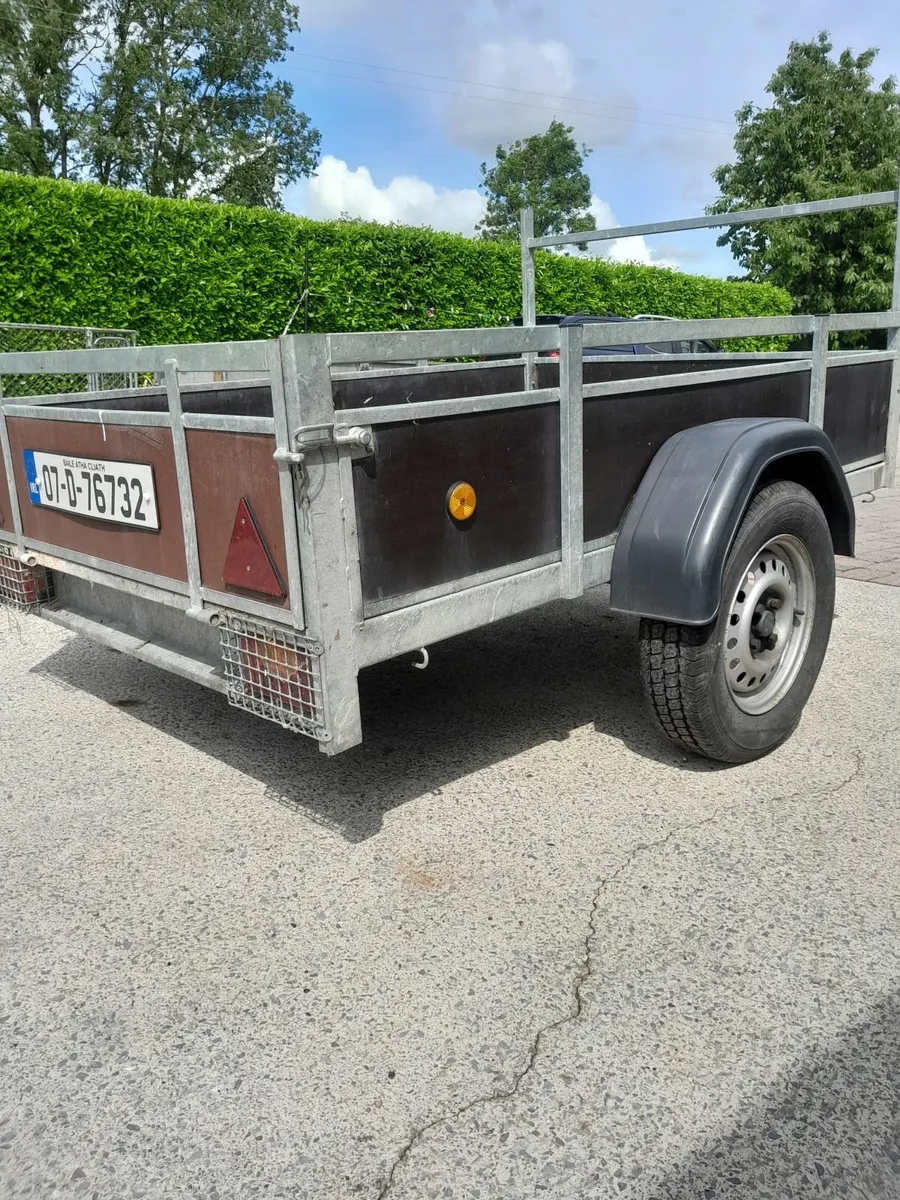 Trailer - Image 2
