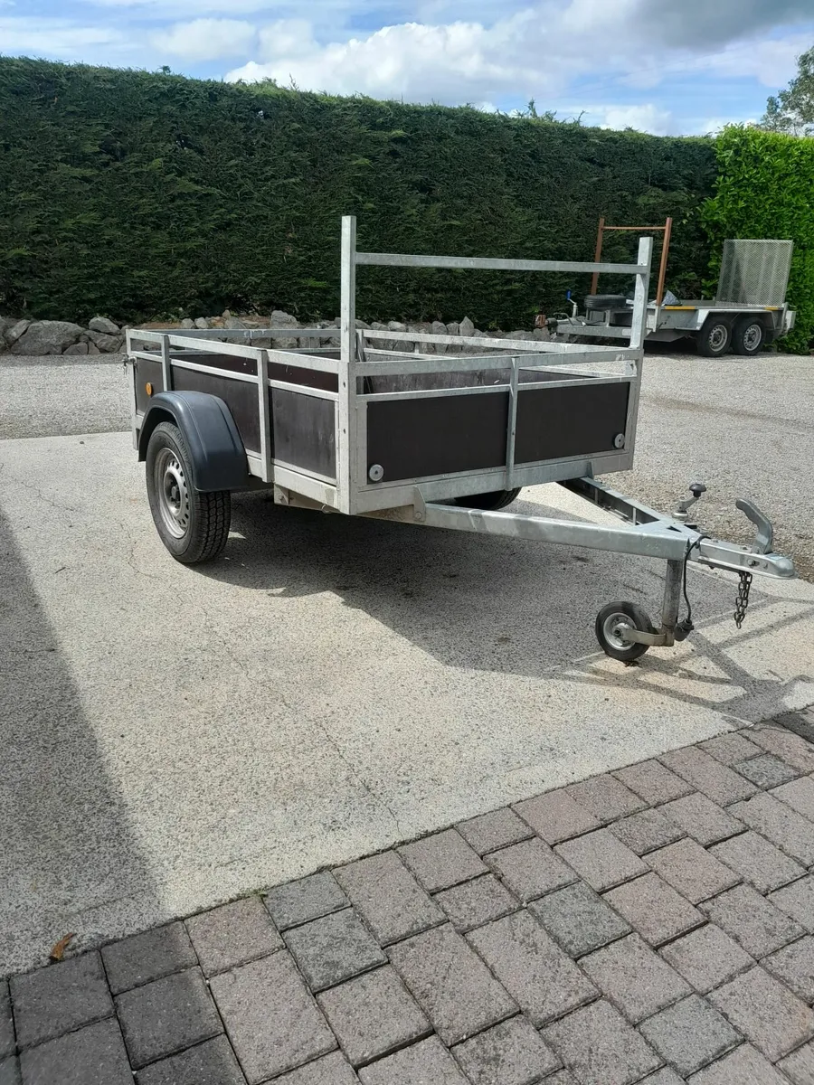 Trailer - Image 3