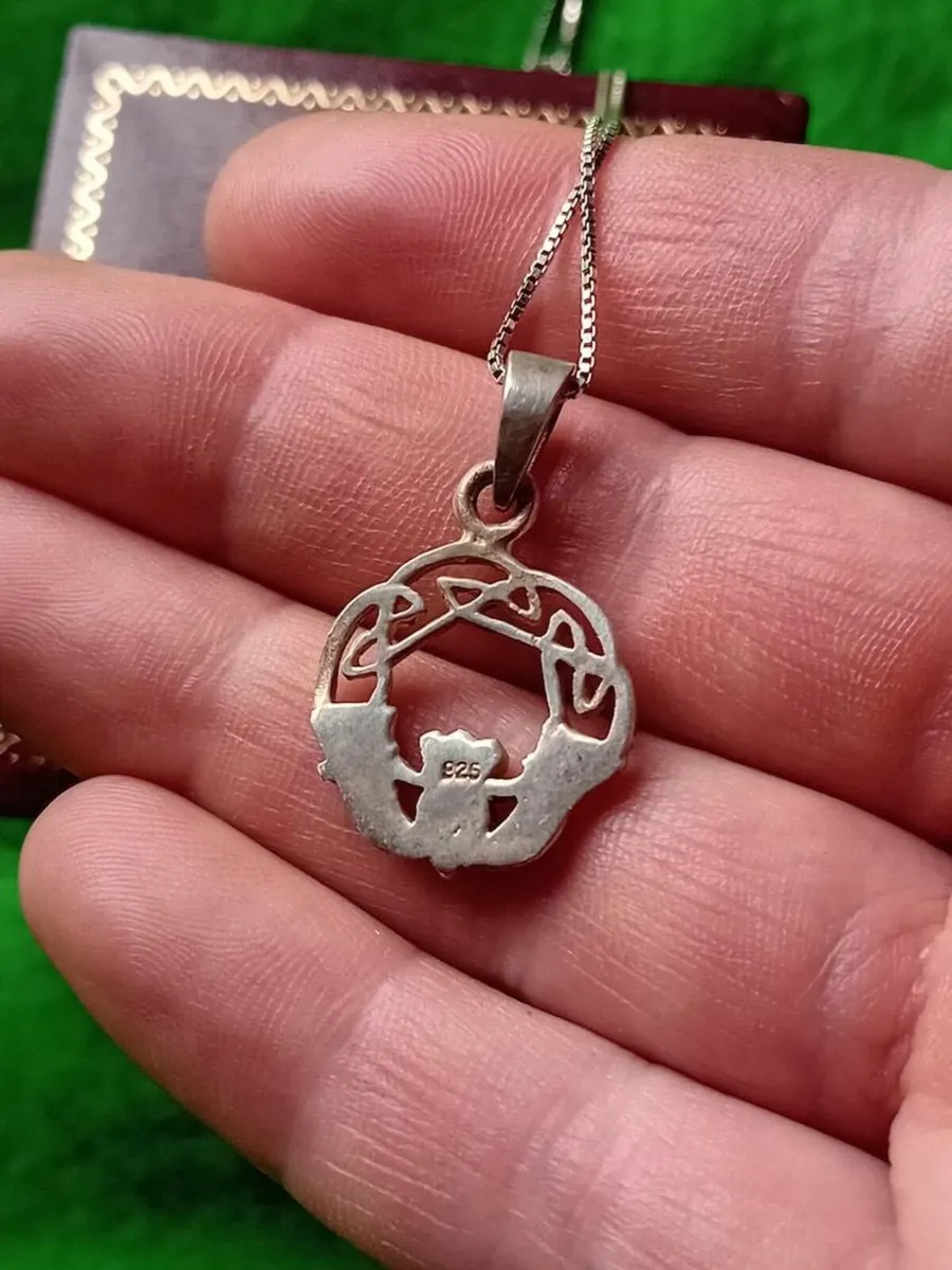 Vintage Irish Fully Hallmarked Silver Claddagh pen - Image 4
