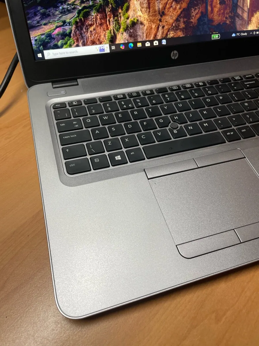 Hp i5 pro 16gb 256 ssd 500hdd - Image 4