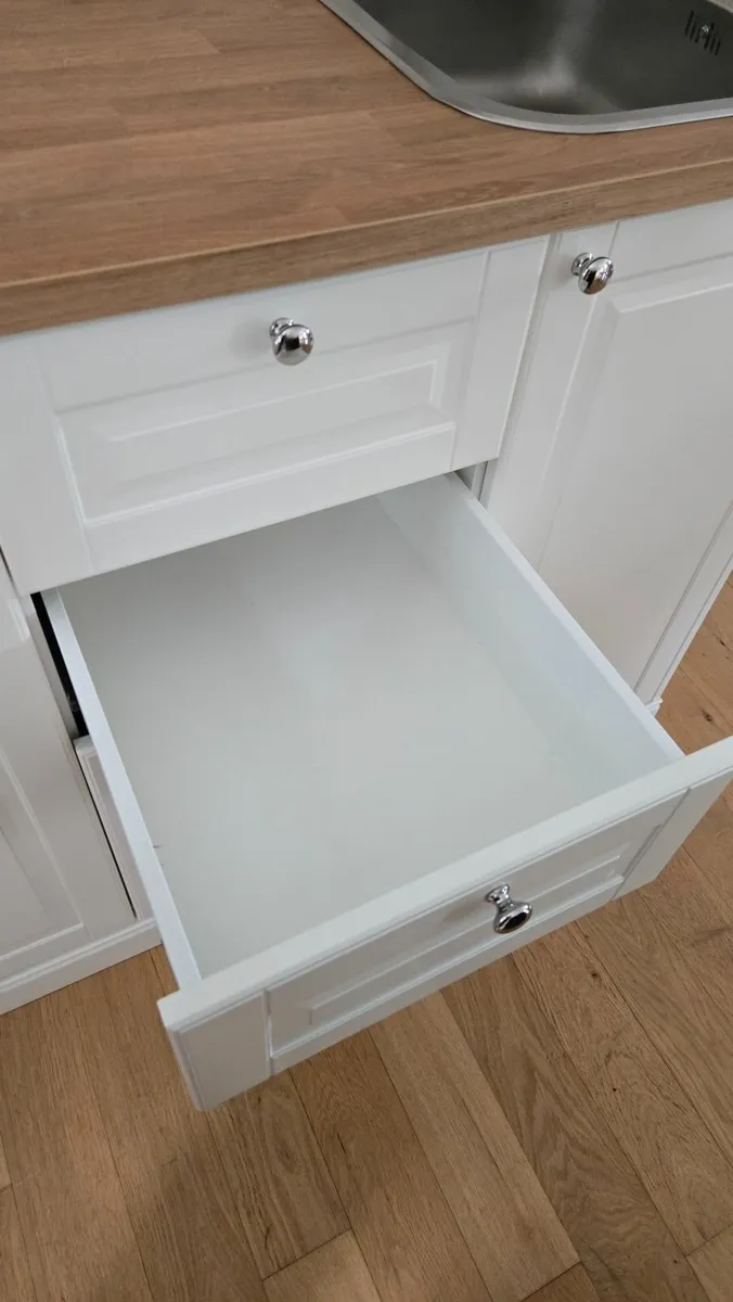 Kitchenette - Image 1