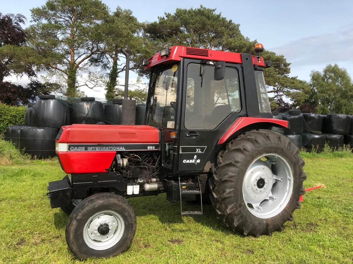 1991 CASE IH 695 - Image 1