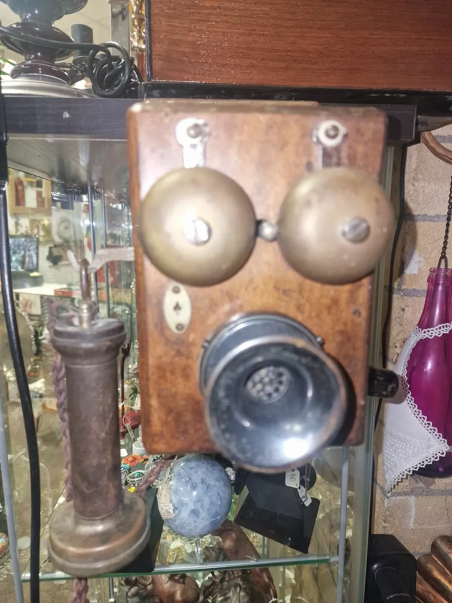 Antigue Phone - Image 1