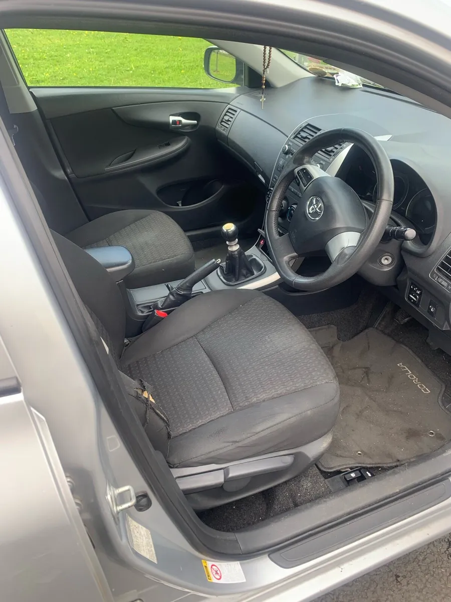 Car - Image 3