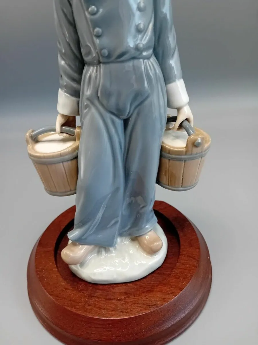 Beautiful Vintage Retired Lladro boy with Pails, 1 - Image 2