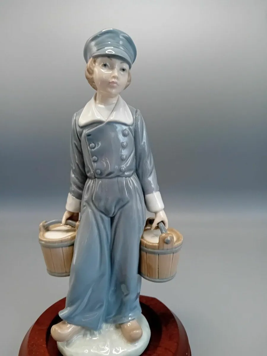 Beautiful Vintage Retired Lladro boy with Pails, 1 - Image 1