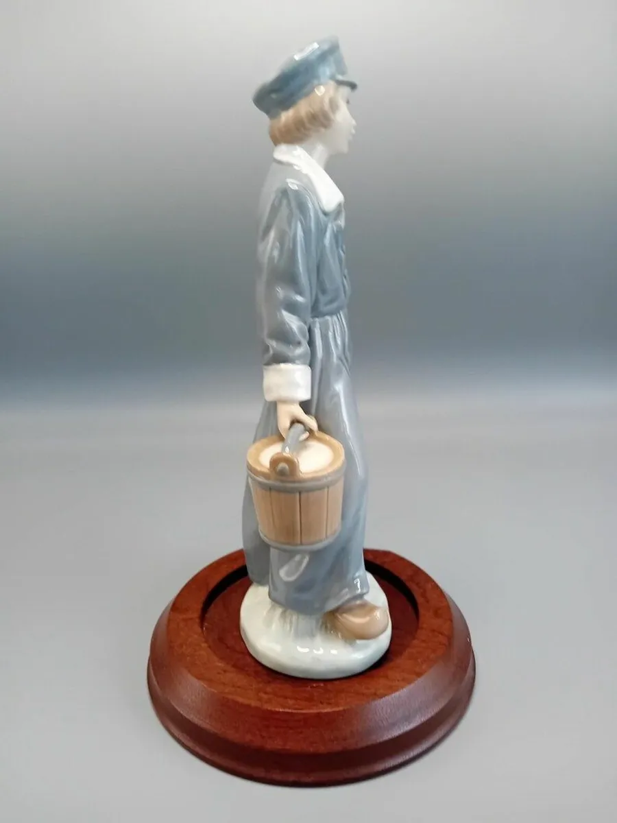 Beautiful Vintage Retired Lladro boy with Pails, 1 - Image 4