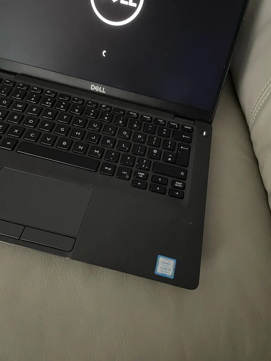 Dell laptop i5 8gb 256 win 11 - Image 2