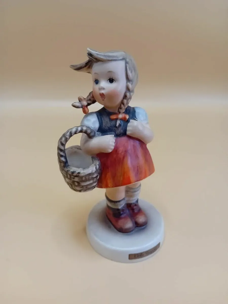 Vintage Adorable Little Shopper Goebel Girl figuri - Image 2