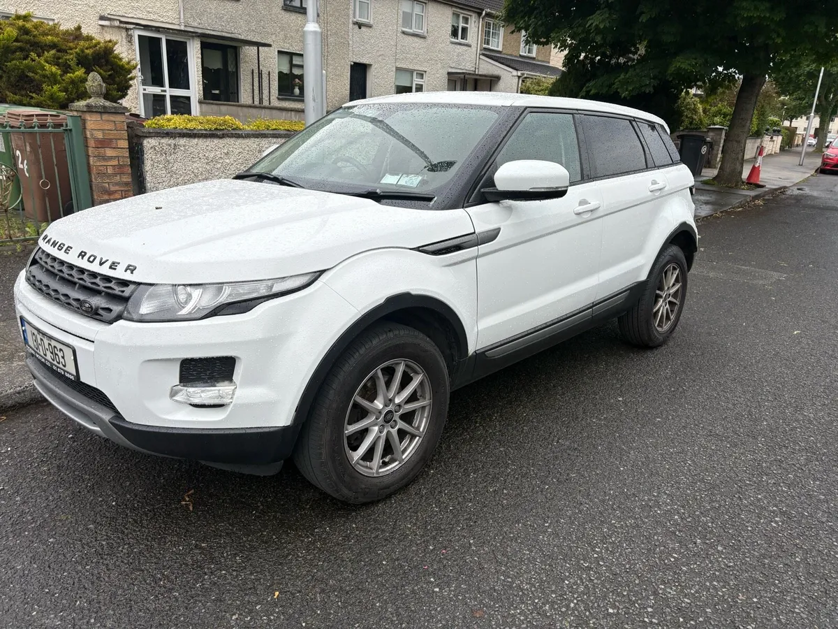 1013 Land Rover /// - Image 2