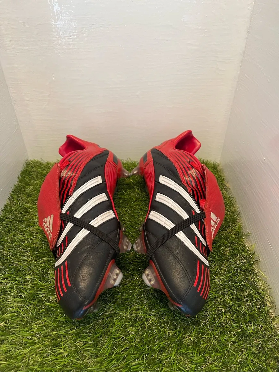Adidas Predator Absolute SG Football Boots | UK 10 - Image 4