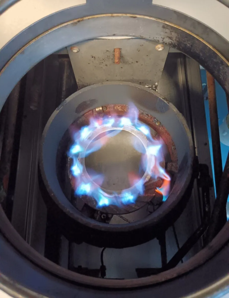 Falcon Wok Cooker - Image 4