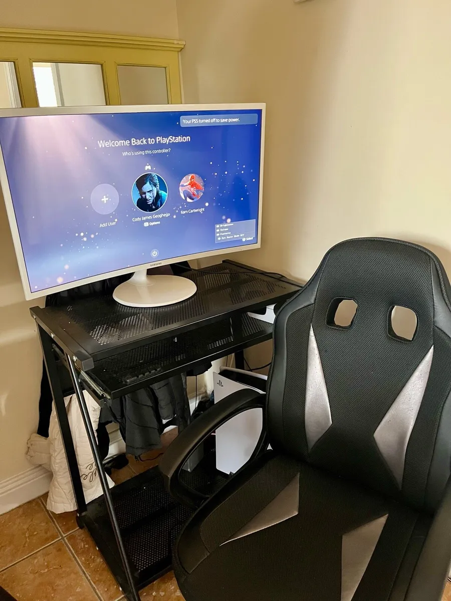 Gaming set up - Image 1